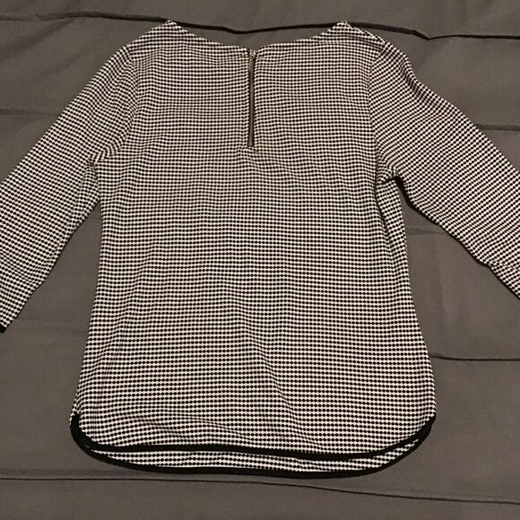 ZERO - Picture 2 of 4